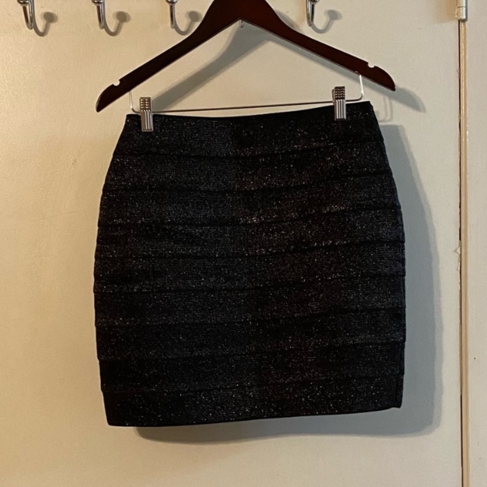 Express black shiny mini skirt Sz. M